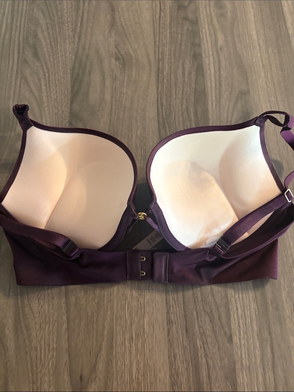 Victoria’s Secret | Bombshell Plunge - Picture 6 of 16